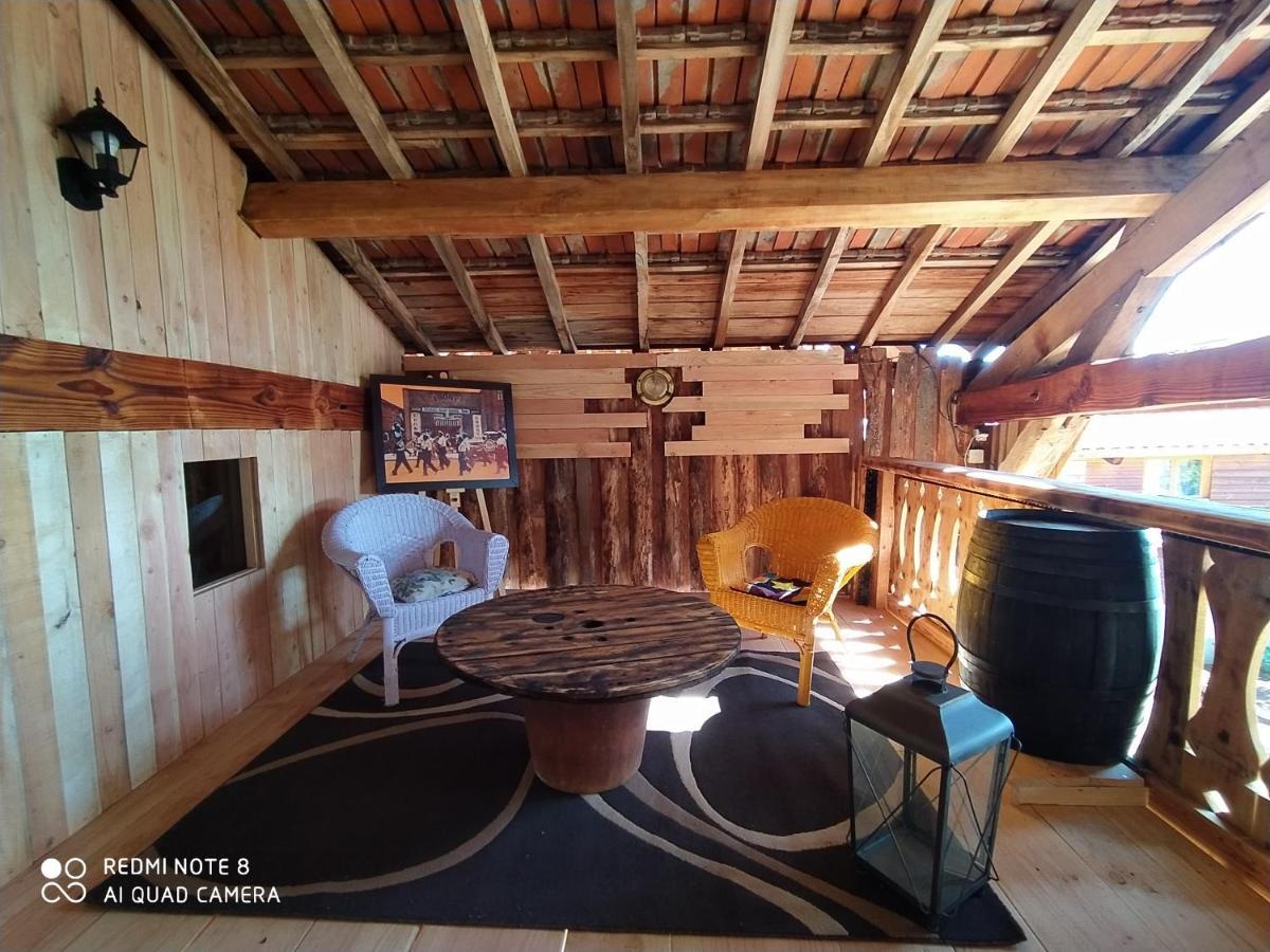 La Posada Hotel Ambierle Екстериор снимка